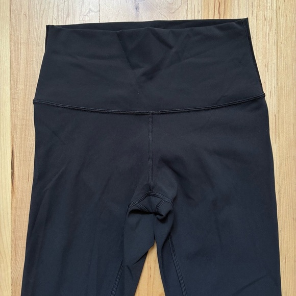 Lululemon Wunder Under Black Crop (Hi-Rise) *Full-On Luxtreme 21" Leggings - Picture 7 of 12